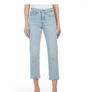 Levi’s light washed jeans